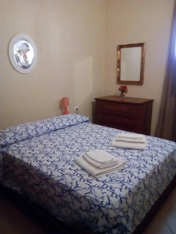 شقة Mediterraneo Appartaments 2 لامبيدوزا